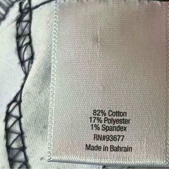 St. John’s Bay Dark Blue Stretch Denim Mid-Rise Capri Jeans Size 4 - Picture 4 of 5